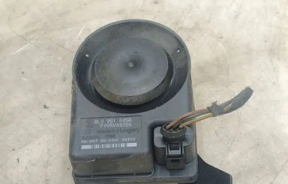 Seat Exeo (3R) Alarm system siren 8L0951605A F005V00356 030198530