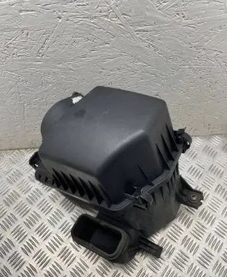KIA Sportage Air filter box 281102s000