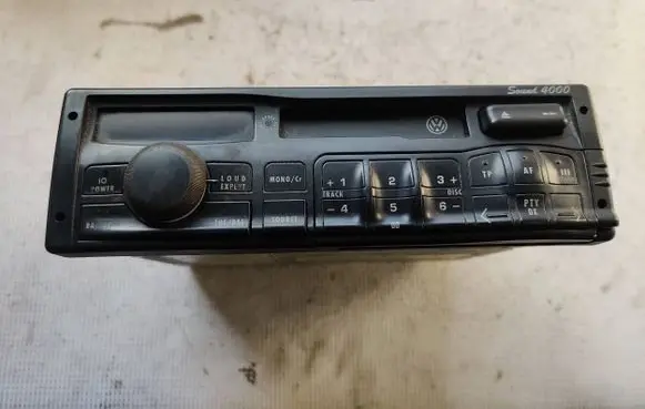 Volkswagen II LT Radio/CD/DVD/GPS head unit 2D0035160A VWZ2Z8B5463849