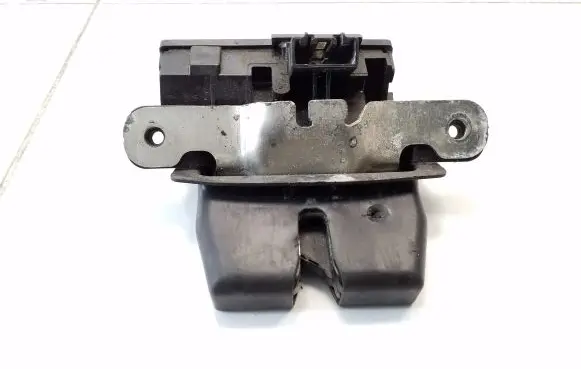 Ford Fiesta Tailgate/trunk/boot lock/catch/latch 8A61A447A66