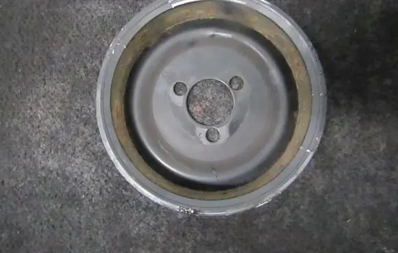 Volkswagen Golf V Power steering pump pulley 03d121028b