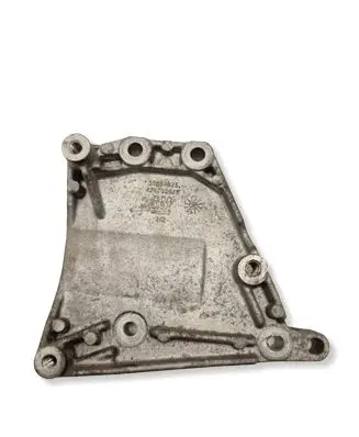 Opel Corsa E A/C compressor mount bracket 55567925 428702815