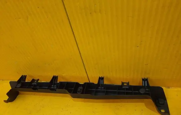 Renault Zoe Rear bumper mounting bracket 748F69406R