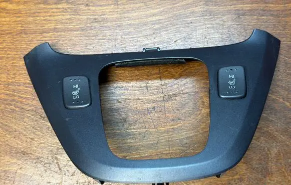 Volkswagen Golf VII Gear shifter surround trim plastic 77270-SWA M35217