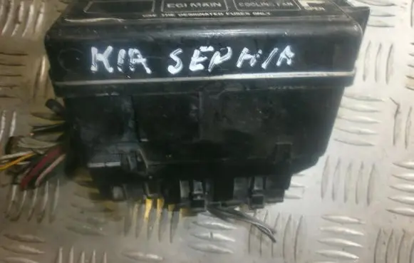 KIA Sephia Fuse box set