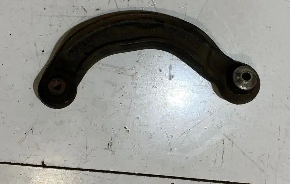 Ford Mustang VI Rear upper control arm/wishbone 5K742