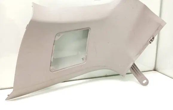 Volvo XC90 (D)pillar trim (top) 10136 1718889 AD740CZ