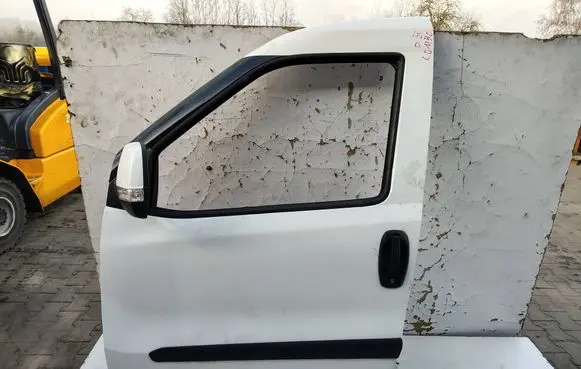 Opel Combo D Front door 
