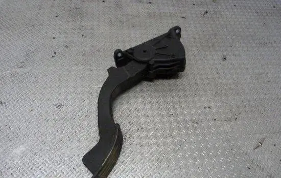 Ford Focus Accelerator throttle pedal 4M519F836AH 6PV00864101