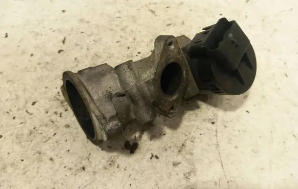 Peugeot 407 EGR valve 9656612380