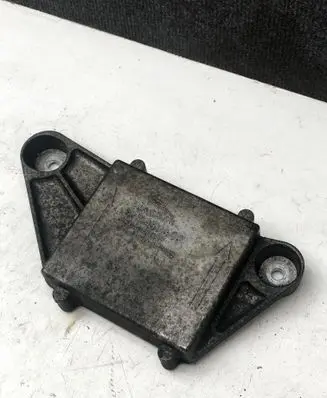 Jaguar F-Pace Rear differential/diff mount bracket GX734B148CB