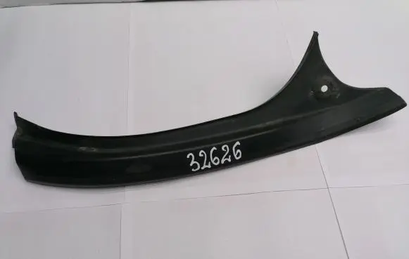 BMW 7 E65 E66 Rear/tail light trim molding 703326006 14011810