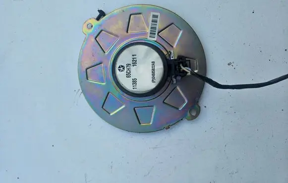Chrysler Voyager Front door speaker 04685822AB 65CH79