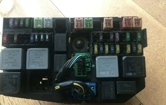 Ford Mondeo Mk III Fuse box set 1S7T14A481AA