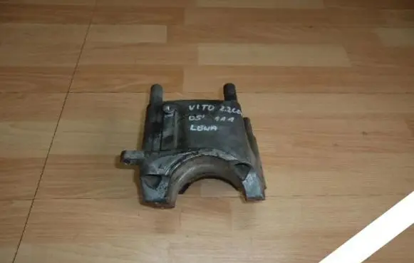 Mercedes-Benz Vito Viano W639 Radiator mount bracket