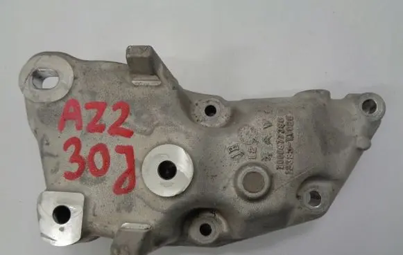 Gearbox mounting bracket