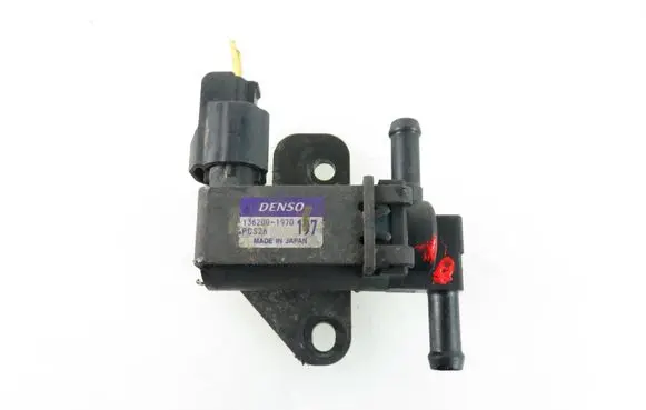 Honda Civic Vacuum valve 1362001970