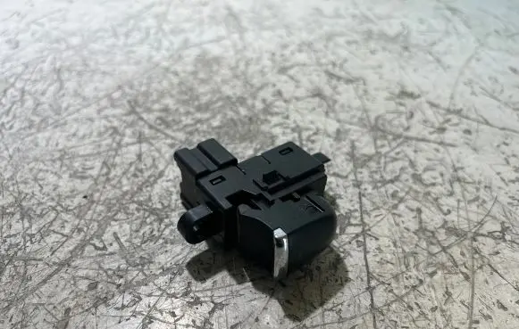 Nissan Maxima A35 Electric window control switch 254114RA1A 0756