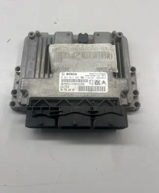 Peugeot 208 I Engine control unit/module 9666729680 110509 4CCEM01