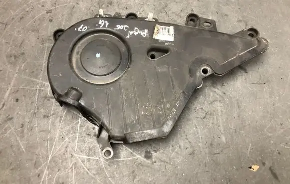 Toyota Avensis T250 Timing belt guard (cover) 9095001357A