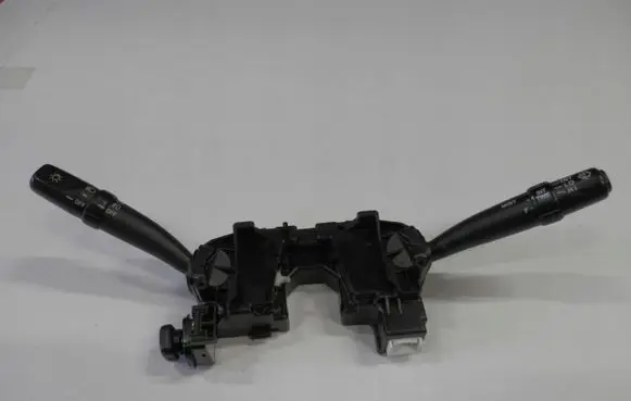 Lexus IS 200-300 Tailgate/trunk/boot open switch 8431024760