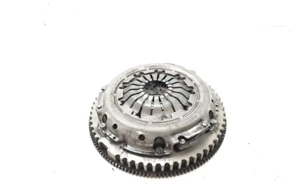 Dacia Sandero Clutch set kit 301012218R 302101221R 123115669R