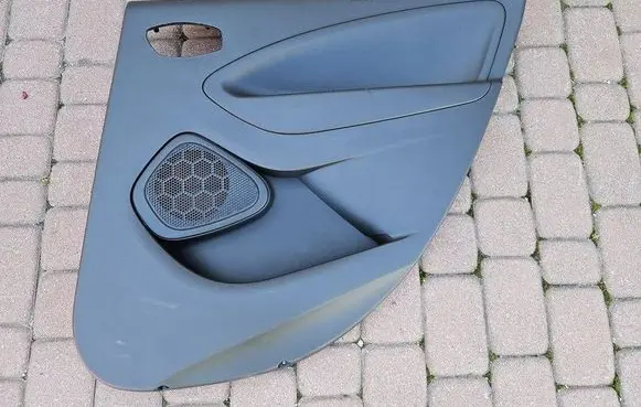Renault Zoe Coupe rear side trim panel 829A02103R-