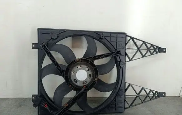 Volkswagen Polo IV 9N3 Electric radiator cooling fan