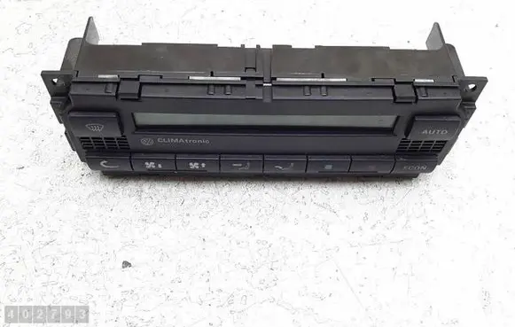 Volkswagen Golf IV Climate control unit