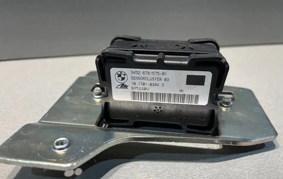 BMW 3 E92 E93 ESP acceleration yaw rate sensor 6781575 10170103843
