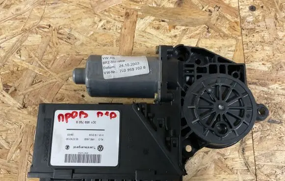 Volkswagen Touareg I Front door window regulator motor 3D1959792B 05074350