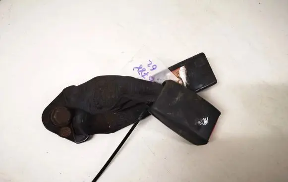 Nissan Almera N16 Middle seatbelt buckle (rear) 