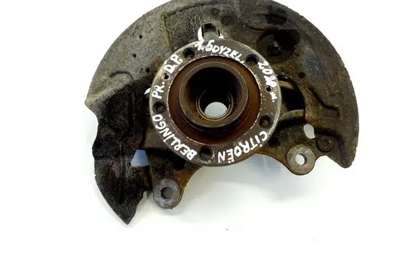 Citroen Berlingo Front wheel hub 