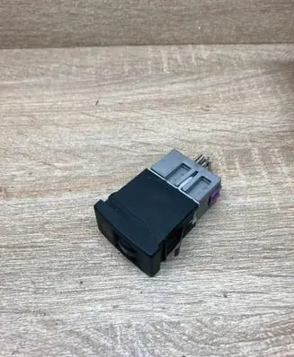 Audi A4 S4 B5 8D Headlight level height control switch 8D0941301 WITHPLUG