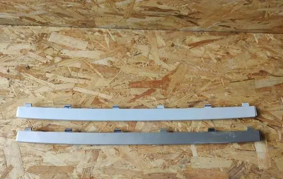 Volvo XC90 Front bumper splitter molding 31383799