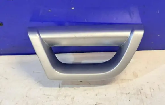 Volvo XC90 Rear door handle trim 8650071