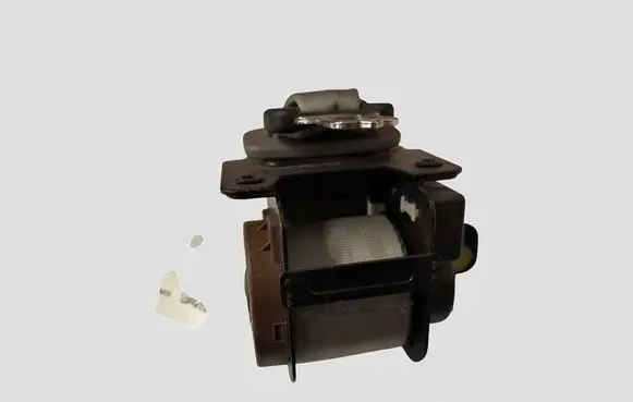 KIA Sorento Middle seatbelt (rear)
