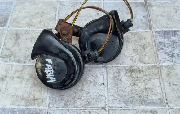 Skoda Fabia Mk1 (6Y) Horn signal 6Q0951223G A28657825
