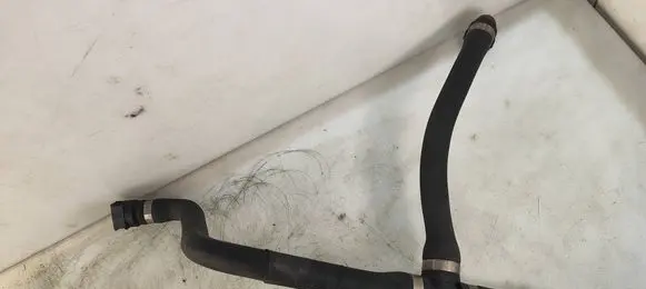 Engine coolant pipe/hose