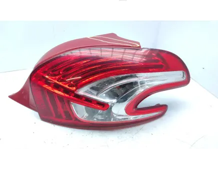Peugeot 208 Rear/tail lights 9672628380