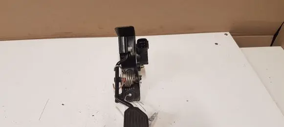 Toyota Avensis T250 Accelerator throttle pedal A4708 8928152011 1983003031