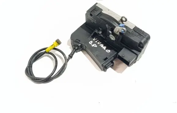 Opel Vivaro Front door lock 91166229