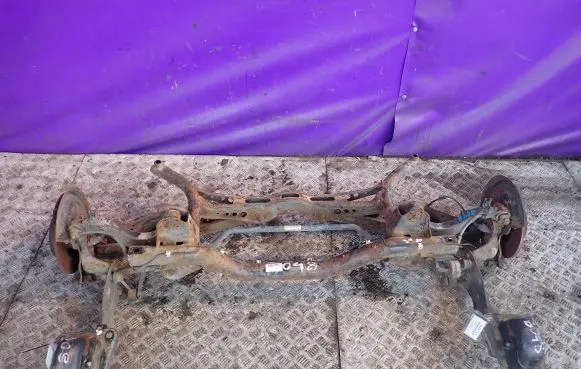 Skoda Octavia Mk2 (1Z) Rear axle beam 
