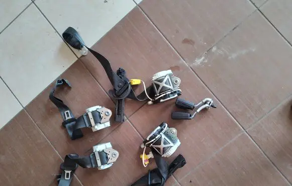 Volkswagen Passat Alltrack Set of seat belts 