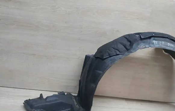 Toyota Prius (NHW20) Front arch 