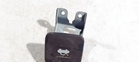 Chevrolet Captiva Engine bonnet (hood) release handle