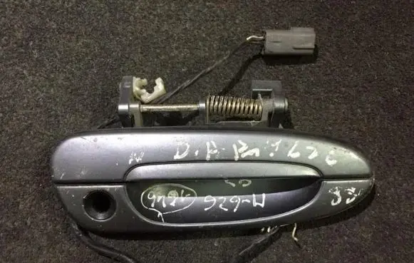 Mazda 626 Front door exterior handle