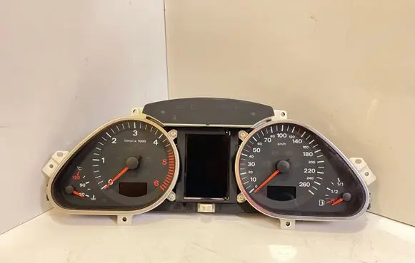 Audi A6 S6 C6 4F Speedometer (instrument cluster) 4F0920900L 4F0920900