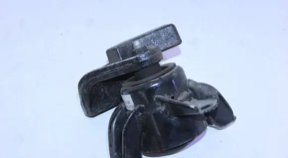 Hyundai i30 Engine mount bracket 21810A5200