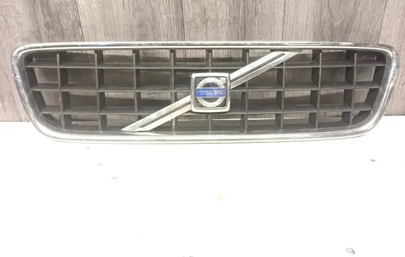 Volvo S60 Front bumper upper radiator grill 08693331 08693672 A15003